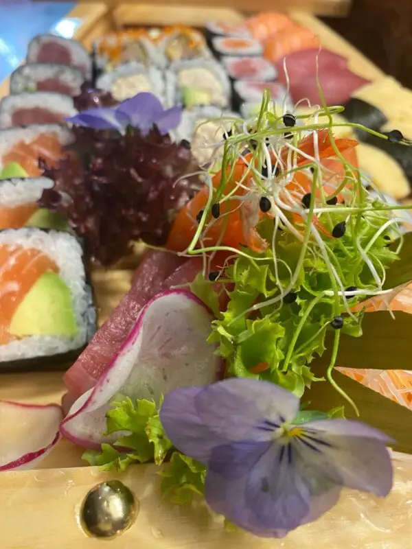 2人寿司套餐 JM3 Menü 3 für 2 Personen