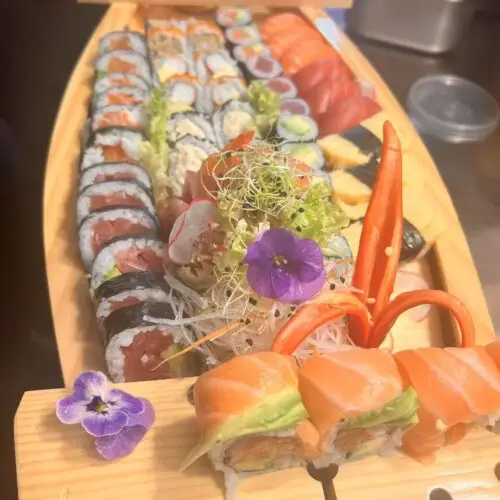 寿司3人套餐 JM4 Menü 4 für 3 Personen