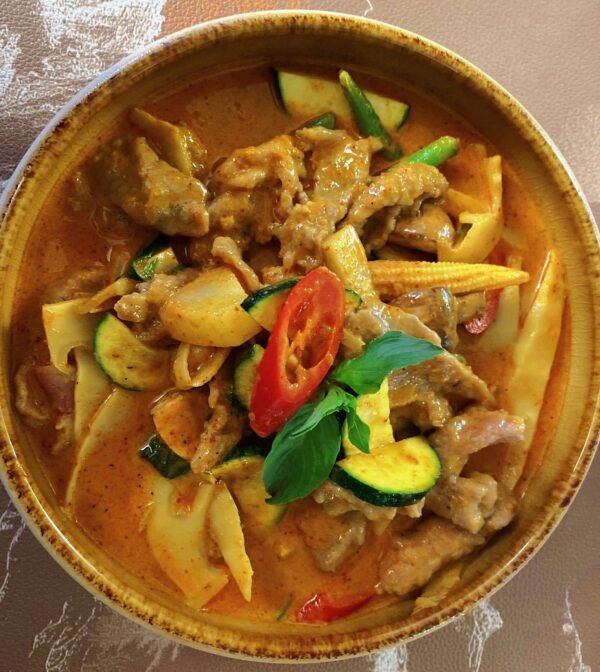 043 Rotes Thai-Curry mit Rindfleisch🌶