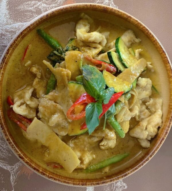 绿咖喱鸡肉 034 Green Thai curry with chicken