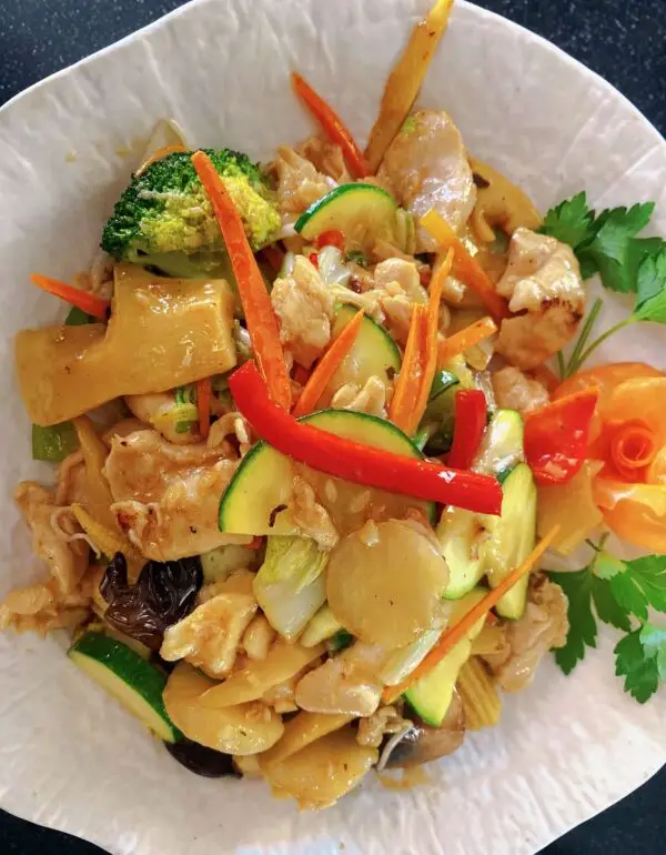 035 Wok Gemüse mit Poulet