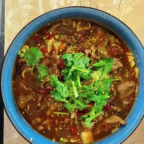 ZC4 Scharfes Rindfleisch im Sud