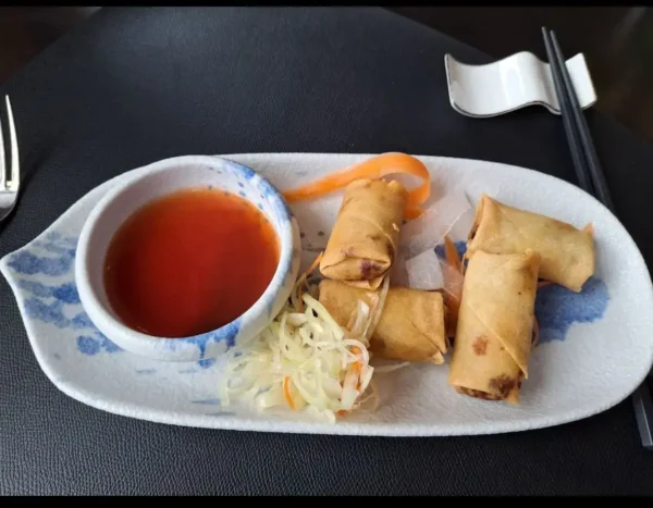 Frühlingsrollen (4 Stk.)